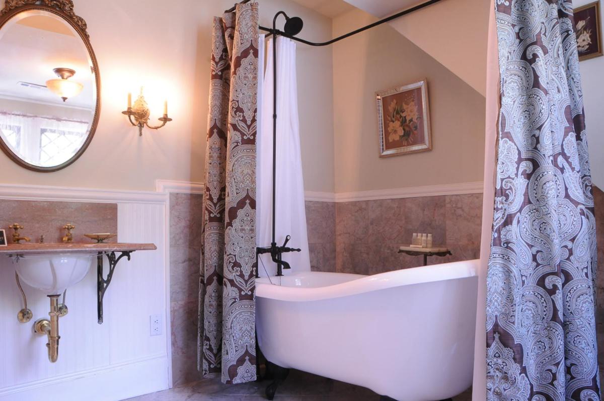 Black Walnut B&B Inn - image 7
