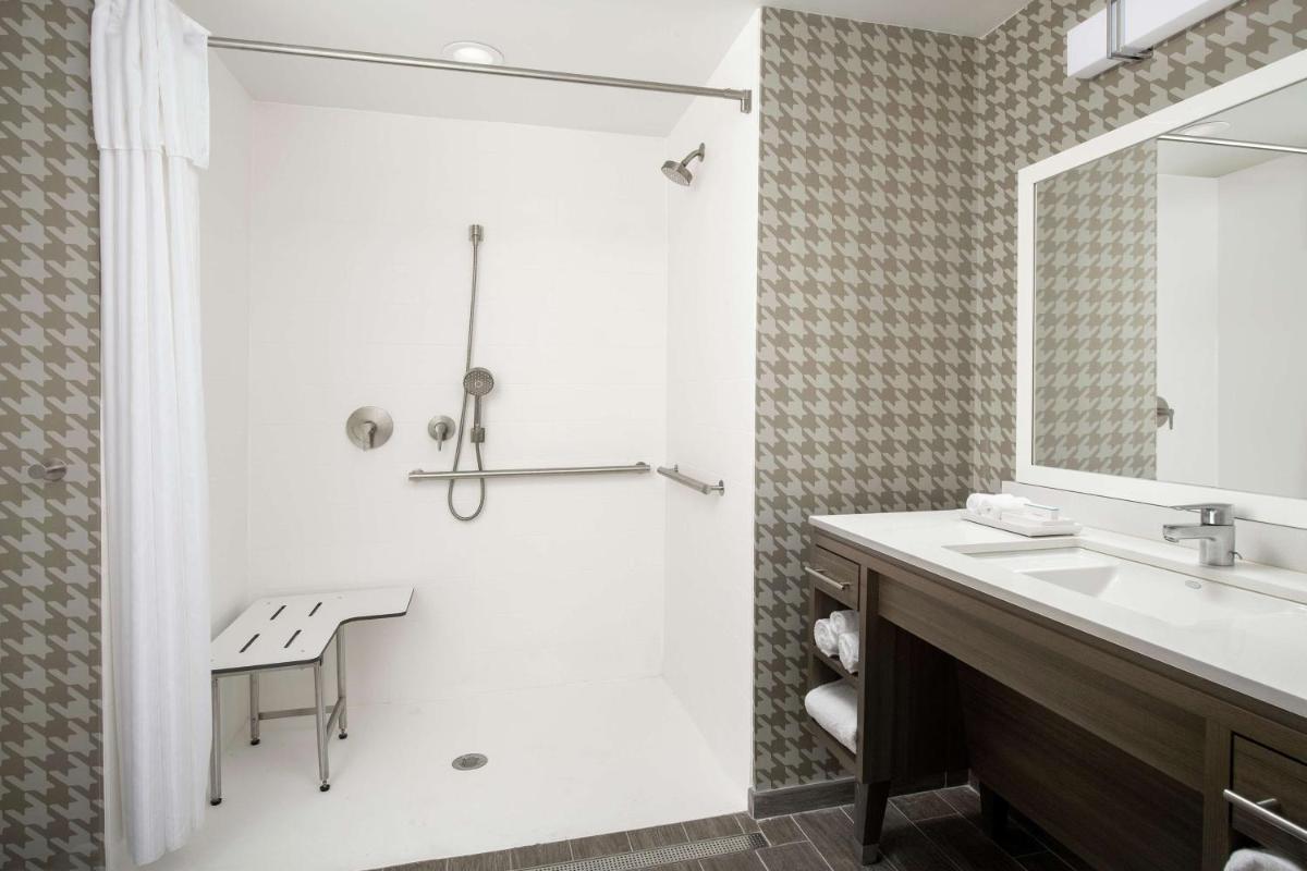 Home2 Suites By Hilton Asheville Biltmore Village - image 2
