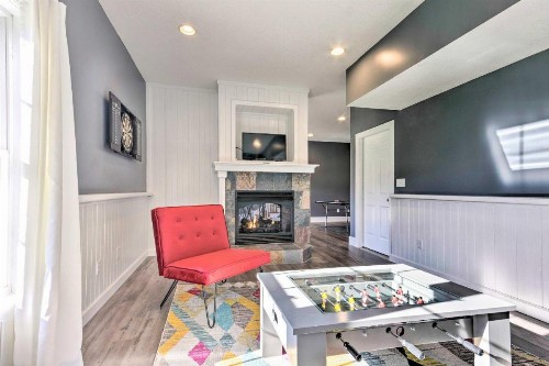 Chic Asheville Retreat with Game Room and Views! - image 2