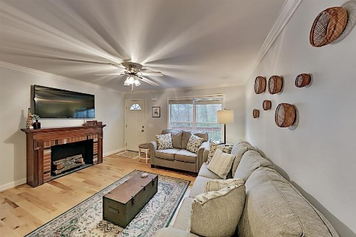 Secluded Escape Near Downtown & Biltmore Fun home - image 2