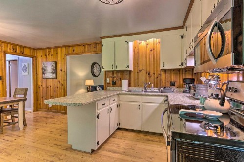 Scenic Asheville Escape Near Blue Ridge Parkway! - image 9