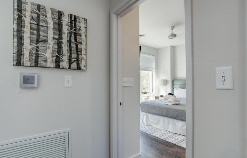 Broadway Loft 220 - image 7