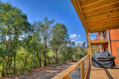 Upstream Cottage - image 2