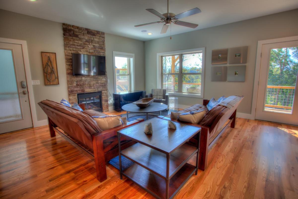 Upstream Cottage - image 7
