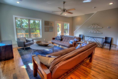 Upstream Cottage - image 9