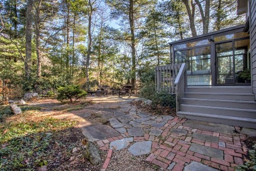 Town Mountain Breeze - image 9