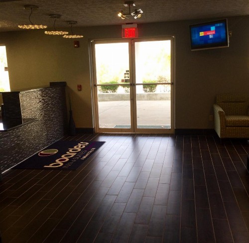 Boarders Inn & Suites by Cobblestone Hotels - Ashland City - image 8