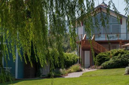 Country Willows Inn - image 2