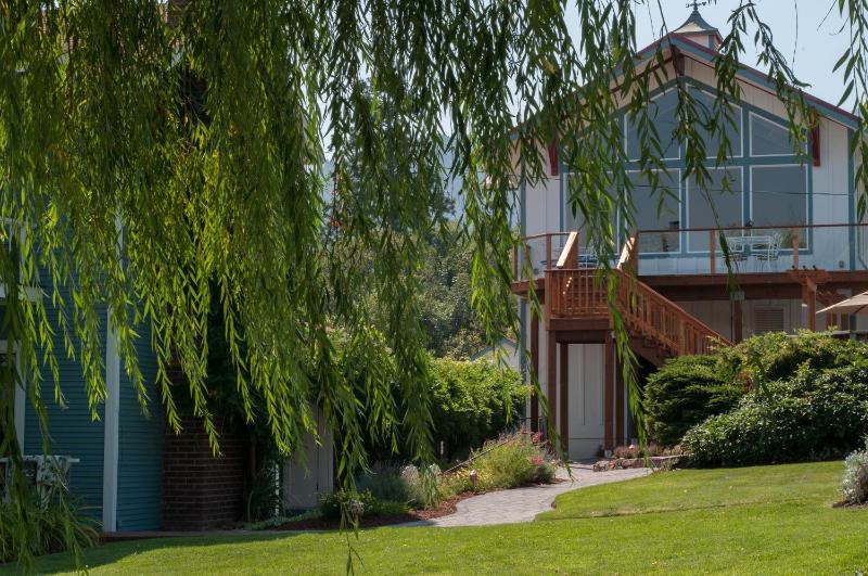Country Willows Inn - image 2
