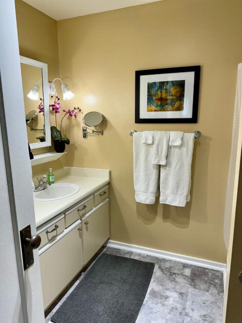 Bayberry Inn B&B - image 32