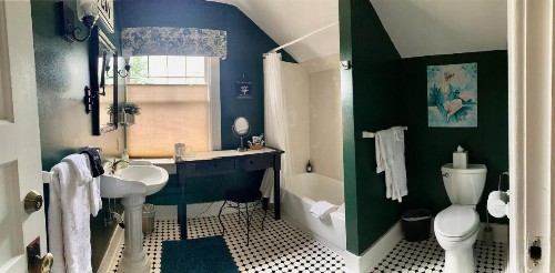 Bayberry Inn B&B - image 7