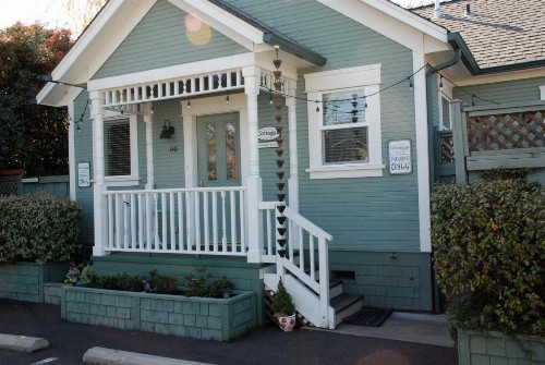 Second Street Cottages - image 5