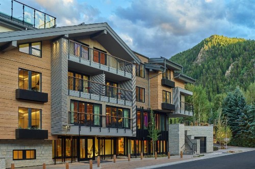 W Aspen - image 1