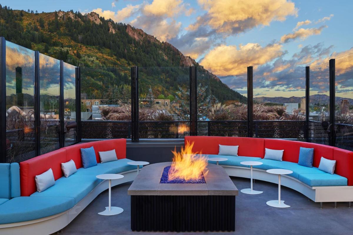 W Aspen - image 3