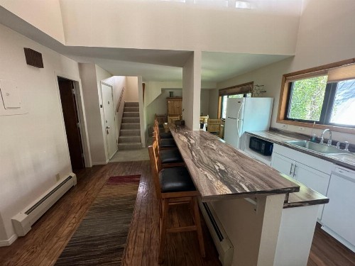 Shadow Mountain Lodge - image 1