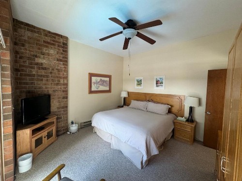 Shadow Mountain Lodge - image 13