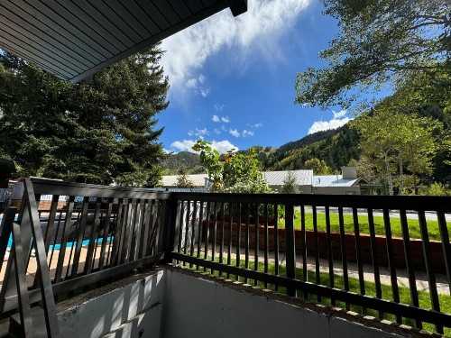 Shadow Mountain Lodge - image 22