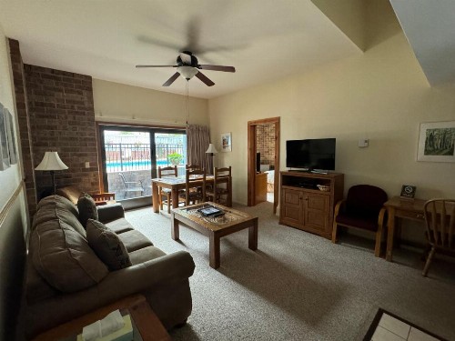 Shadow Mountain Lodge - image 23