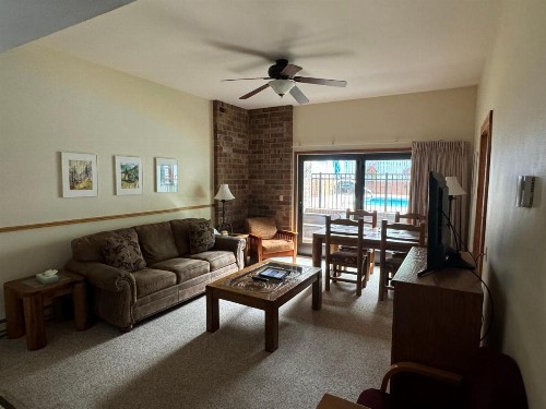 Shadow Mountain Lodge - image 27