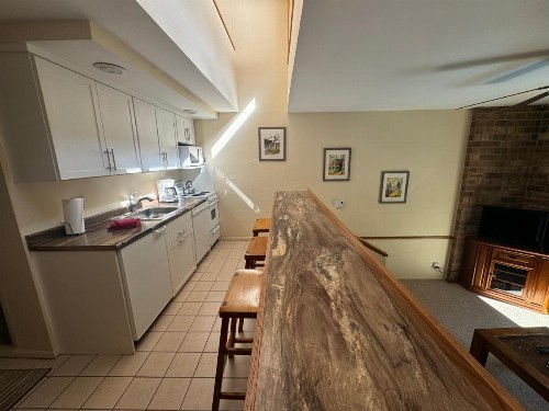 Shadow Mountain Lodge - image 29