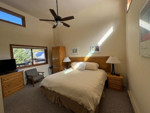 Shadow Mountain Lodge - image 40
