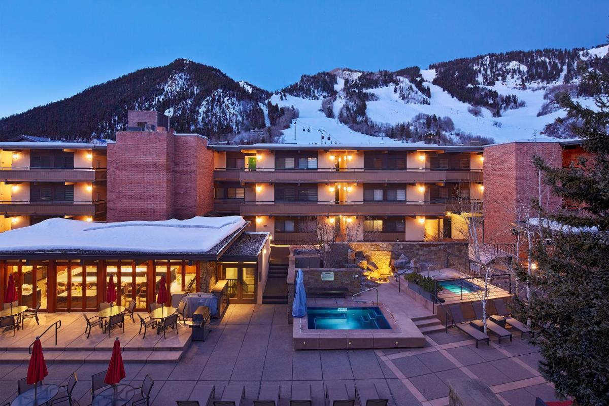 Aspen Square Condominium Hotel - image 2