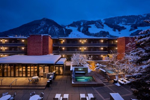 Aspen Square Condominium Hotel - image 3