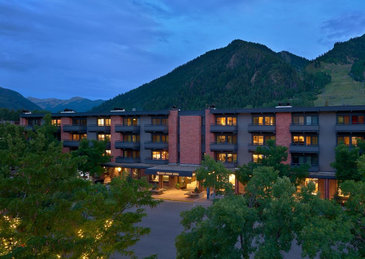 Aspen Square Condominium Hotel - image 4