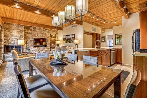 Aspen Square Condominium Hotel - image 47