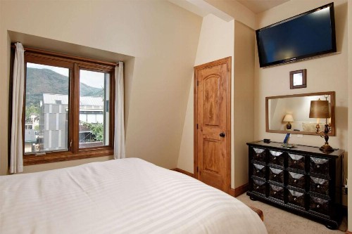 Chateau DuMont 17 - image 7
