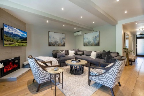 New Listing! Luxurious 2 BR - Mountain Views - Aspen Core - image 13