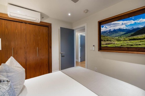 New Listing! Luxurious 2 BR - Mountain Views - Aspen Core - image 4