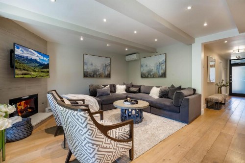 New Listing! Luxurious 2 BR - Mountain Views - Aspen Core - image 7