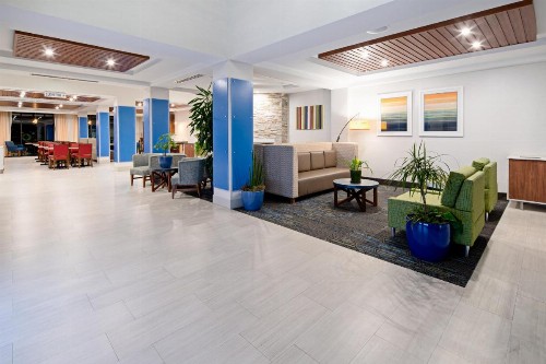Holiday Inn Express Hotel & Suites Atascadero an IHG Hotel - image 3