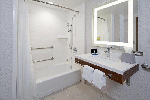 Holiday Inn Express Hotel & Suites Atascadero an IHG Hotel - image 30