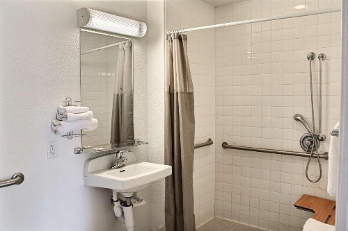 Motel 6-Atascadero CA - image 34