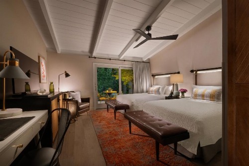 Red Cottage Inn - image 7