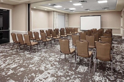 Hilton Garden Inn Atlanta Perimeter Center - image 26