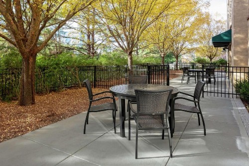 Hilton Garden Inn Atlanta Perimeter Center - image 27