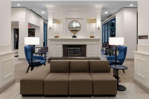 Hilton Garden Inn Atlanta Perimeter Center - image 3