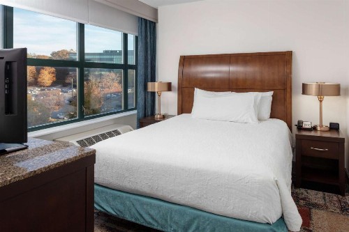 Hilton Garden Inn Atlanta Perimeter Center - image 35