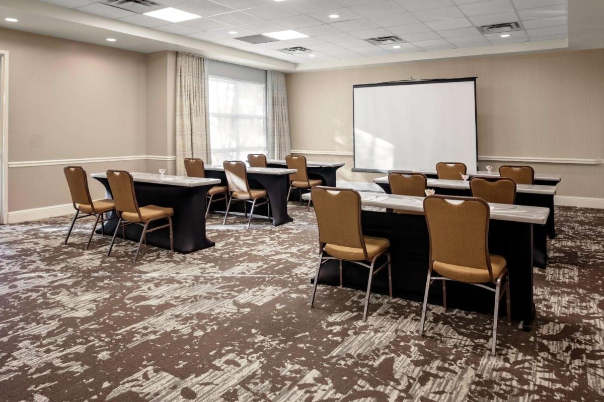 Hilton Garden Inn Atlanta Perimeter Center - image 5