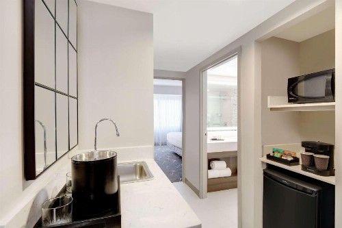Embassy Suites Atlanta Perimeter - image 31