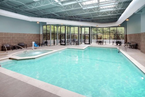 Embassy Suites Atlanta Perimeter - image 8