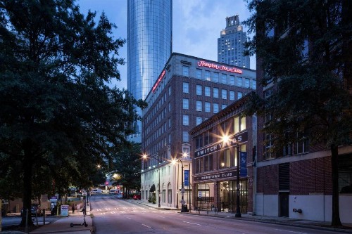 Hampton Inn & Suites Atlanta-Downtown - image 2