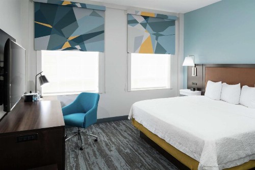 Hampton Inn & Suites Atlanta-Downtown - image 25