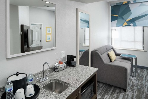 Hampton Inn & Suites Atlanta-Downtown - image 26