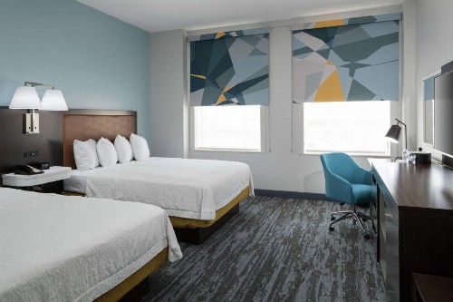 Hampton Inn & Suites Atlanta-Downtown - image 3
