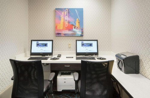 Hampton Inn & Suites Atlanta-Downtown - image 41