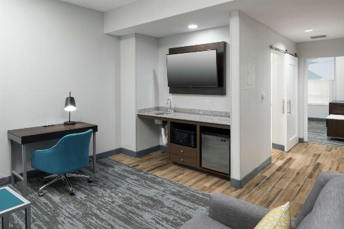 Hampton Inn & Suites Atlanta-Downtown - image 8
